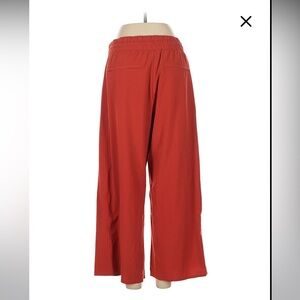Athleta Avenue Cropped Vibrant Red Wide-Leg Pants